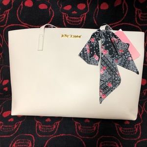 **NEW** Betsey Johnson Purse